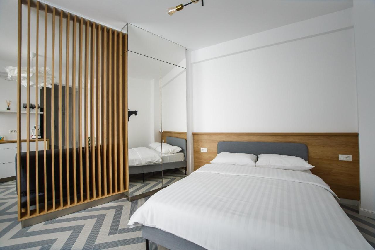Heart Of Oradea, Eas Residence Studios ภายนอก รูปภาพ